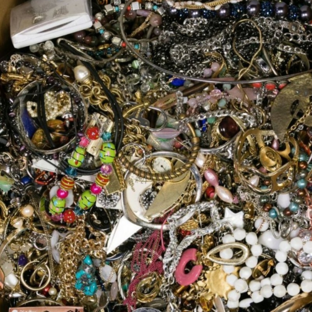 5 lb vintage to now jewelry